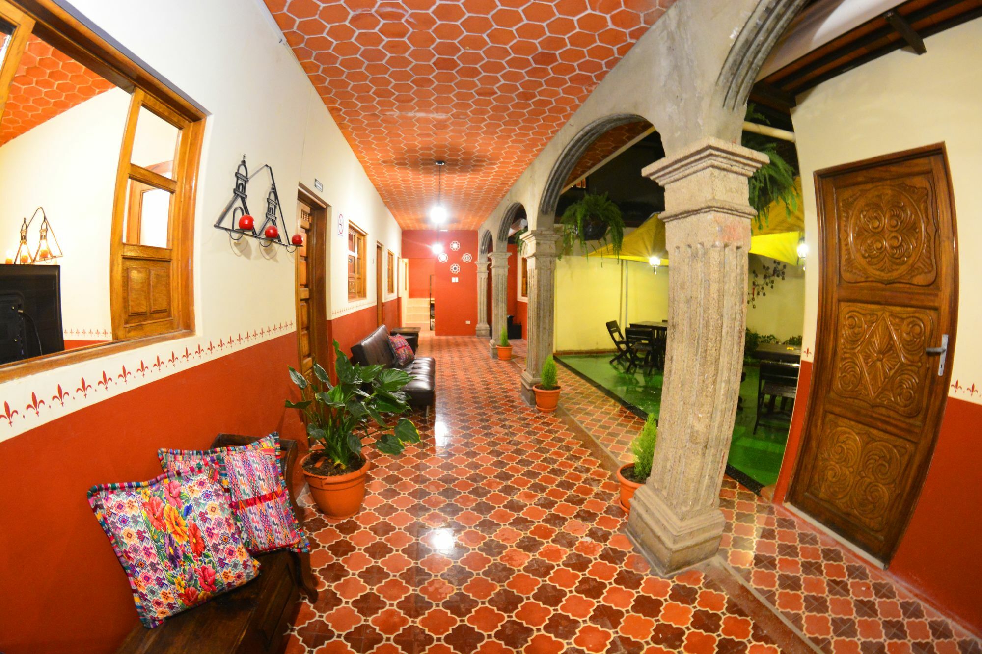 Posada De San Carlos La Quinta Антигуа-Гватемала Экстерьер фото